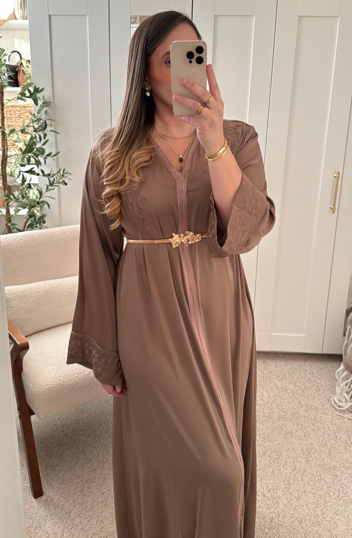 Abaya brodée ZINA Taupe