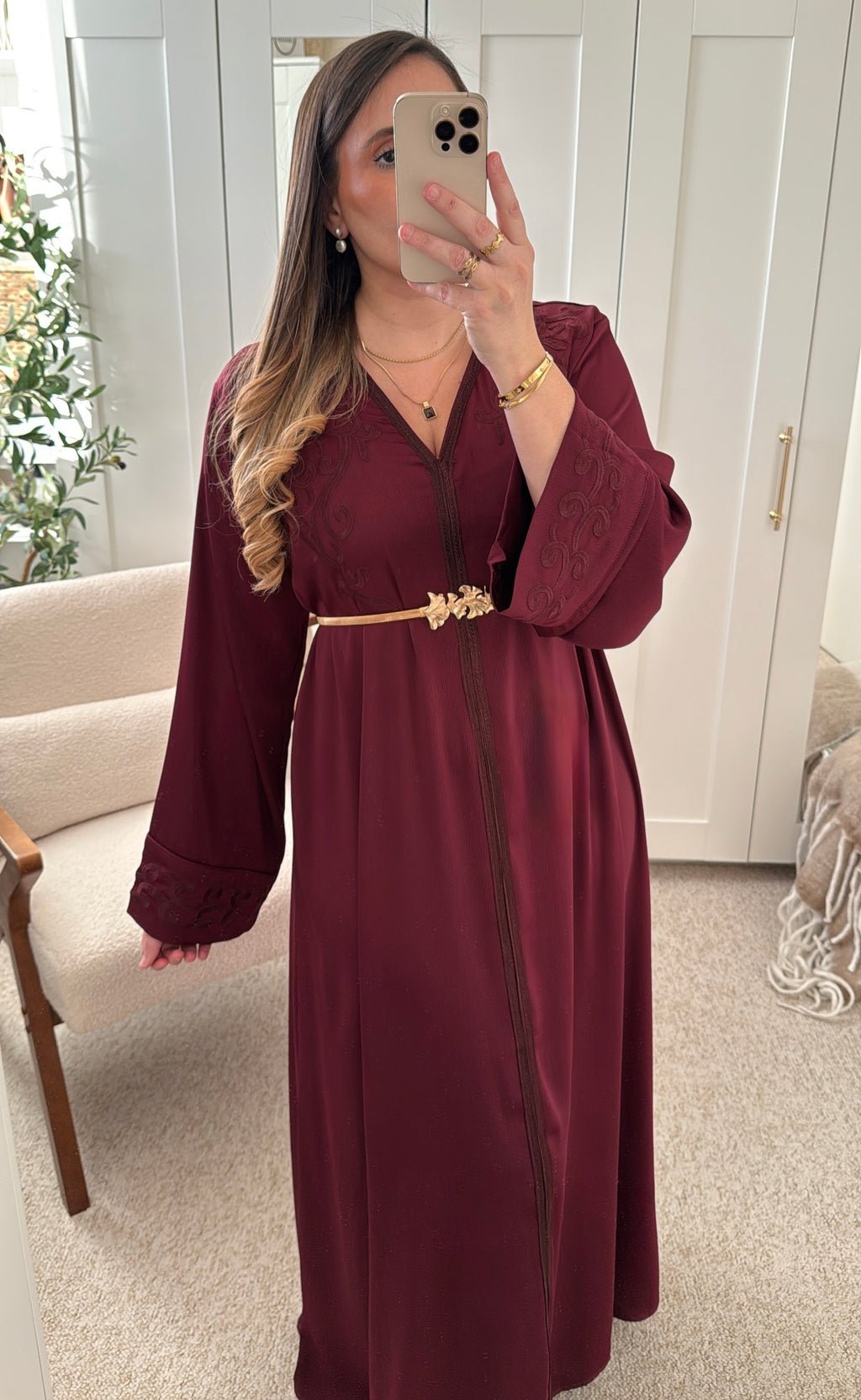 Abaya brodée ZINA Bordeaux