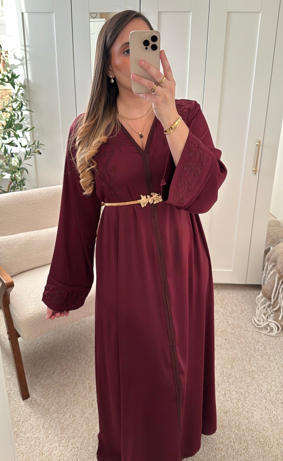 Abaya brodée ZINA Bordeaux