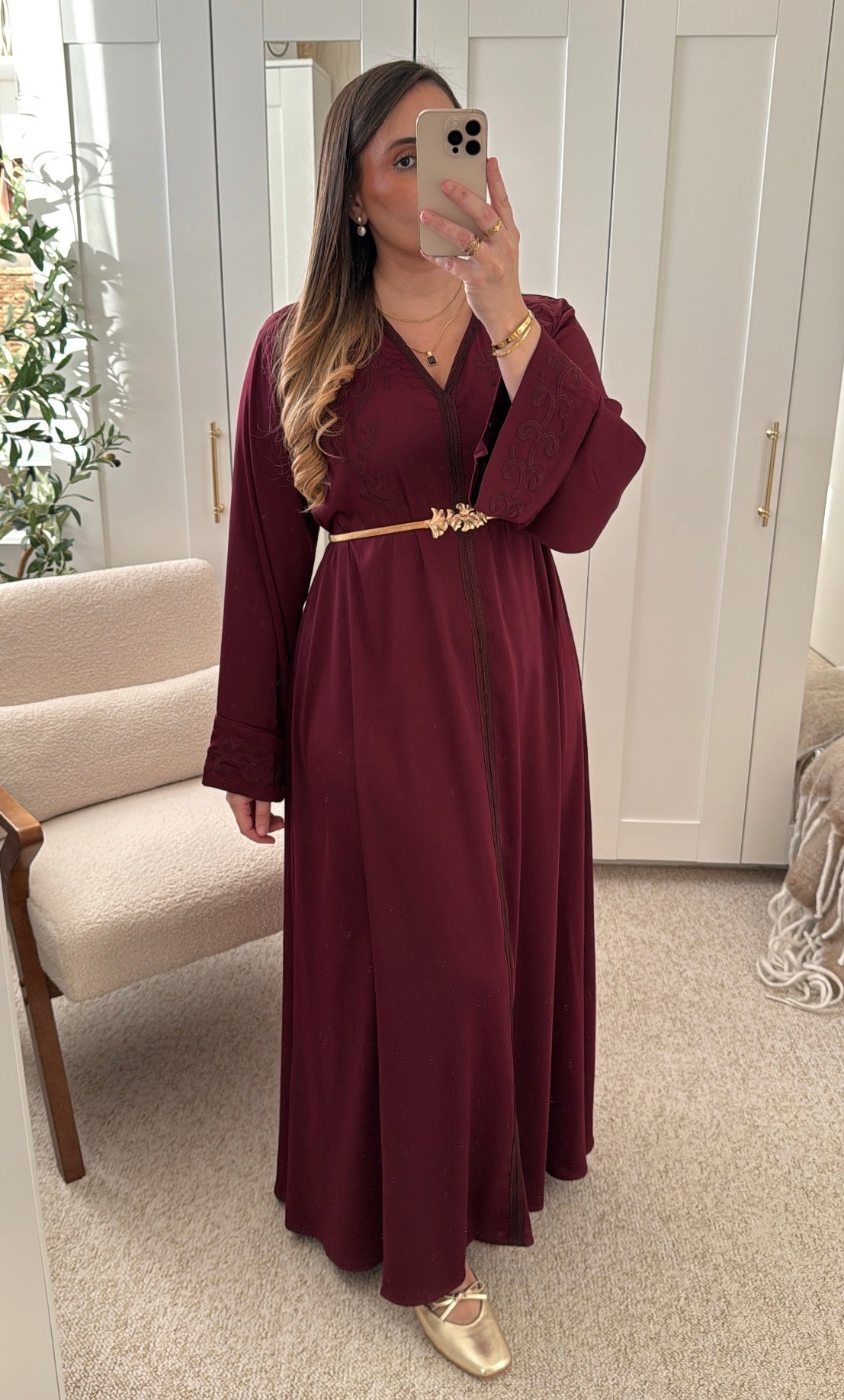 Abaya brodée ZINA Bordeaux